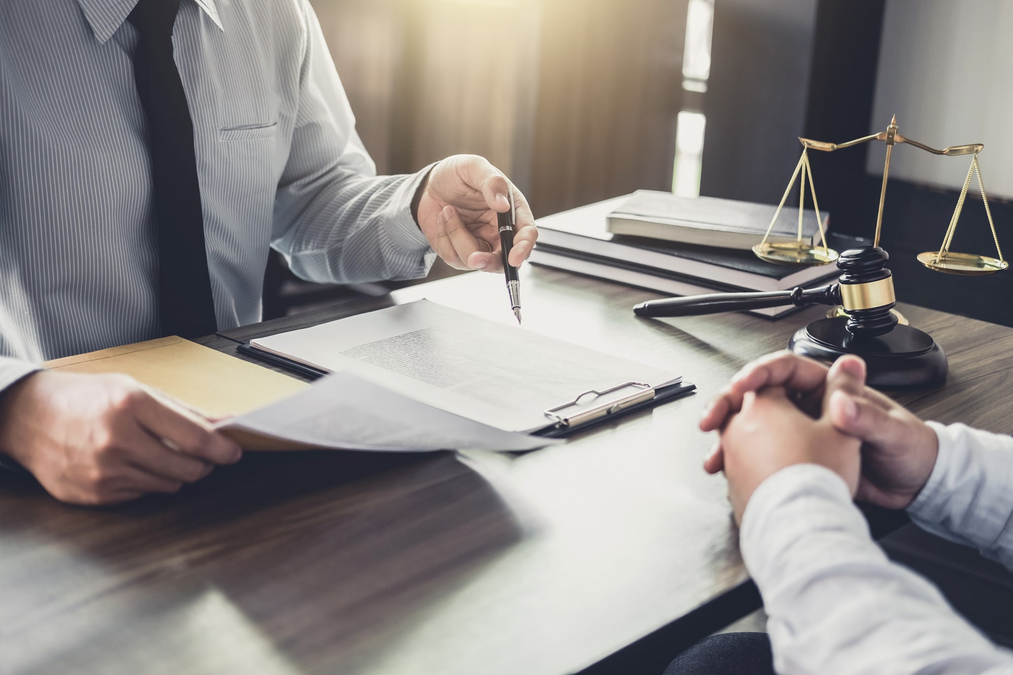 Reasons To See A Business Lawyer